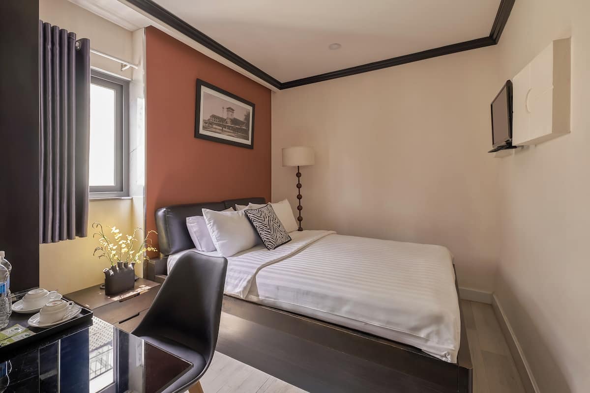 Superior Double Room | Minibar, in-room safe, desk, blackout curtains