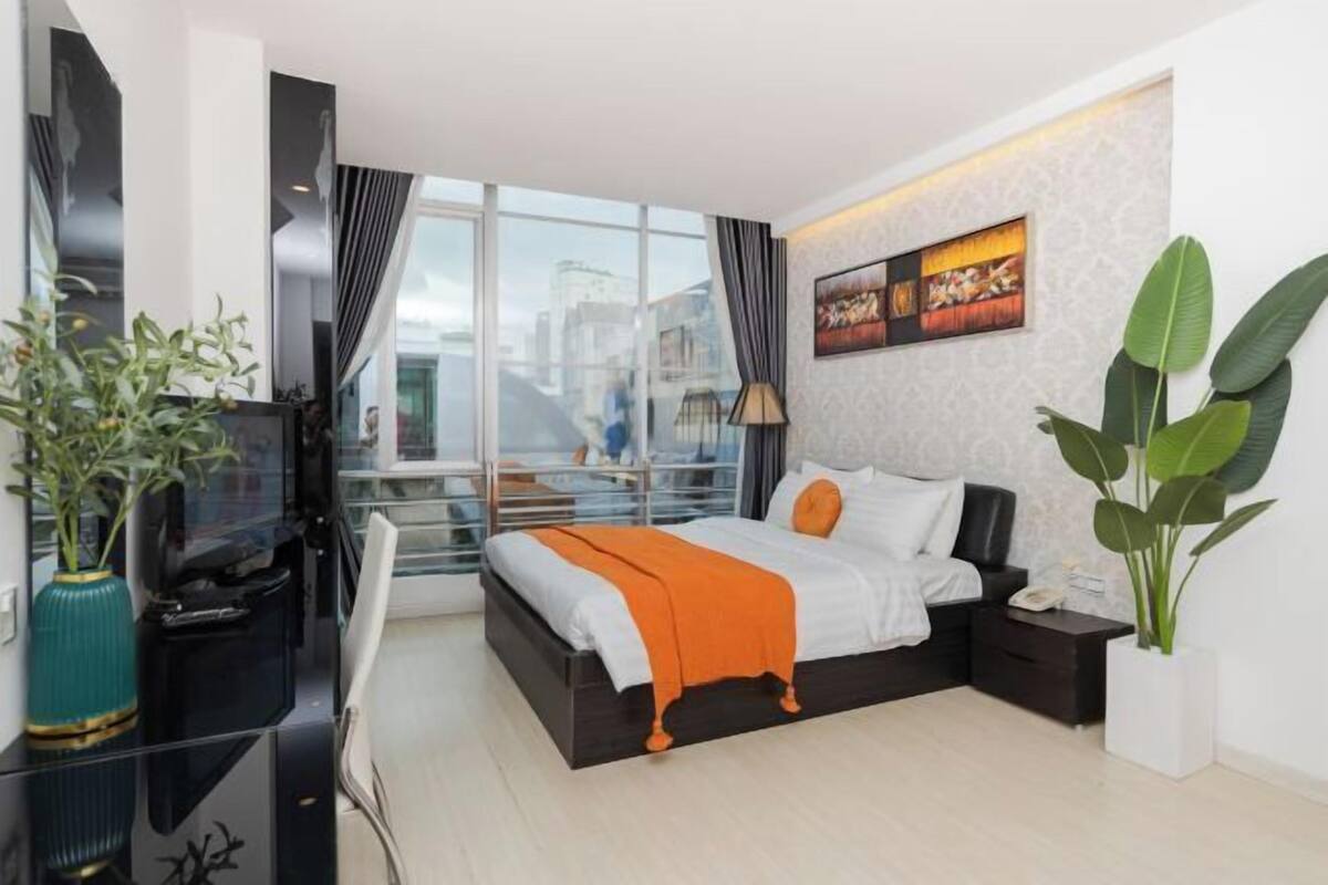 1 bedroom, minibar, in-room safe, desk