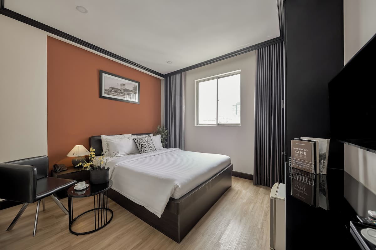 Deluxe Double Room (with Window) | Minibar, in-room safe, desk, blackout curtains