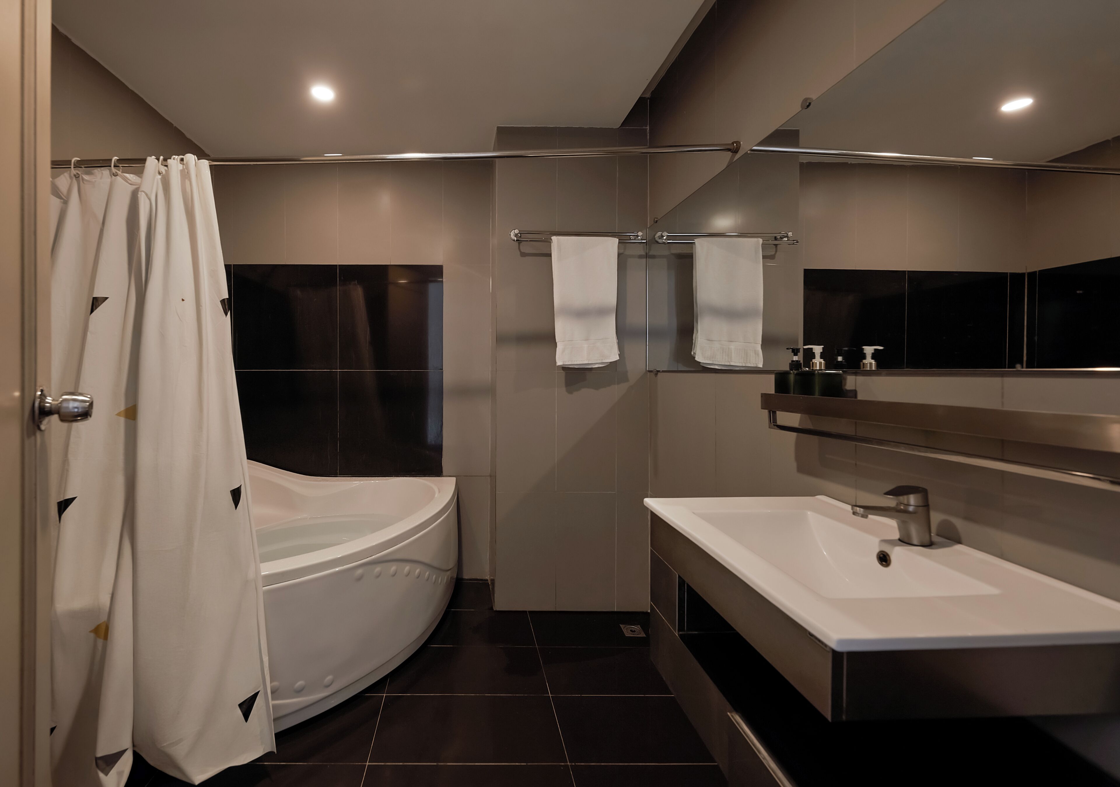 Photo - The One Premium Hotel