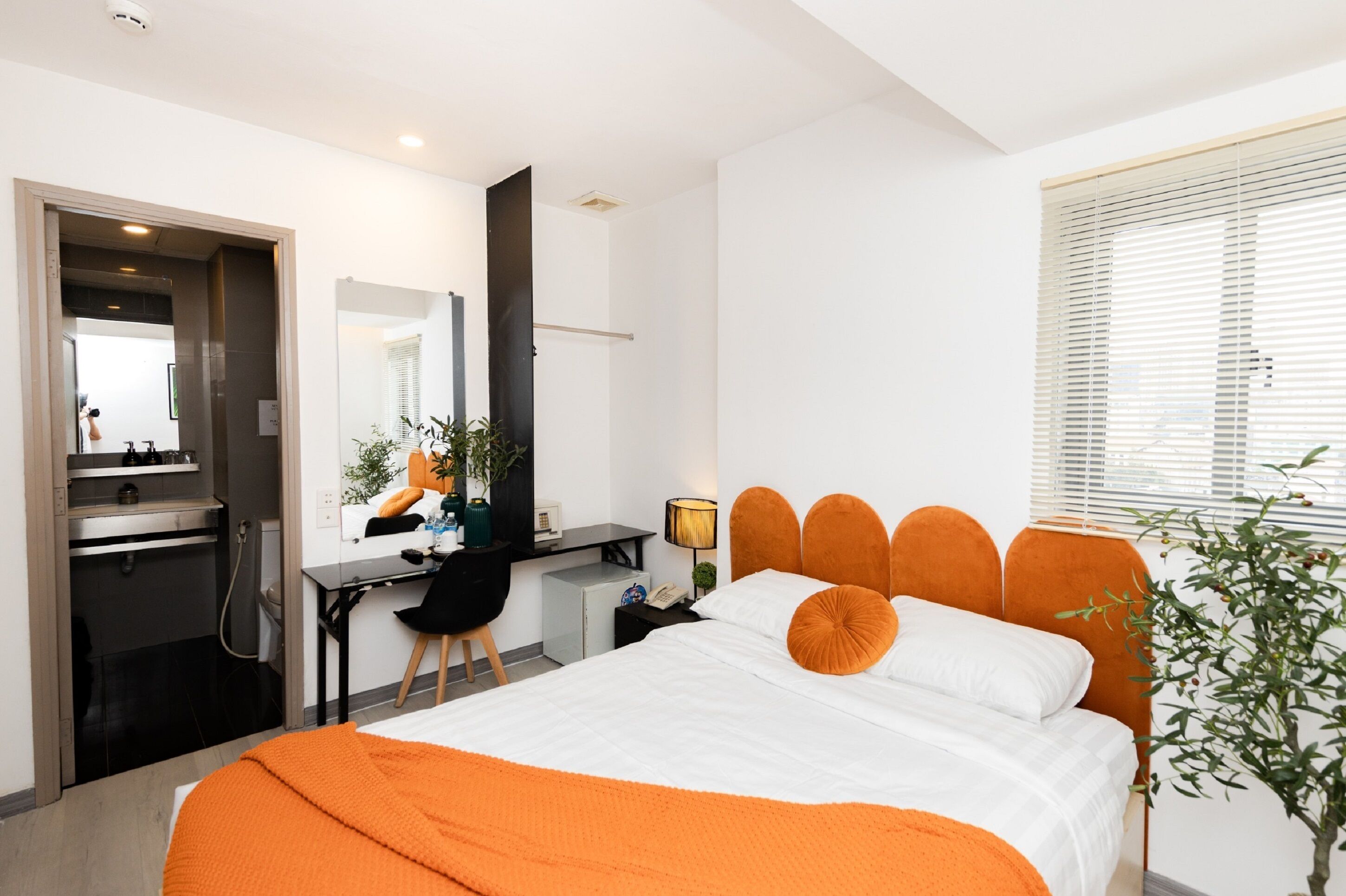 superior double room | minibar, in-room safe, desk, blackout curtains