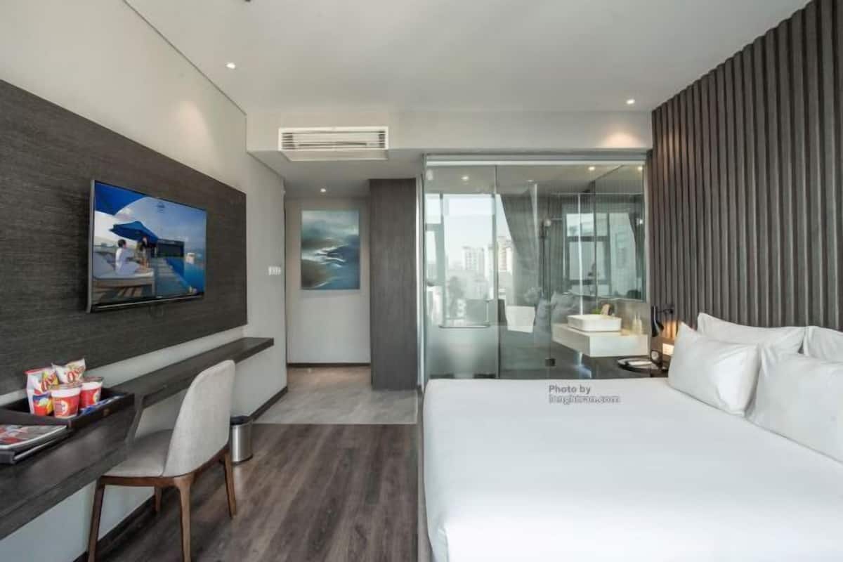 Premium bedding, minibar, in-room safe, individually decorated