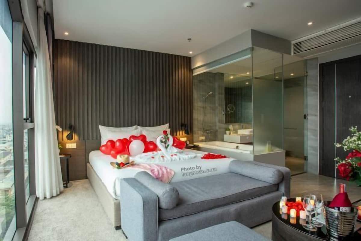Ropa de cama de alta calidad y minibar 