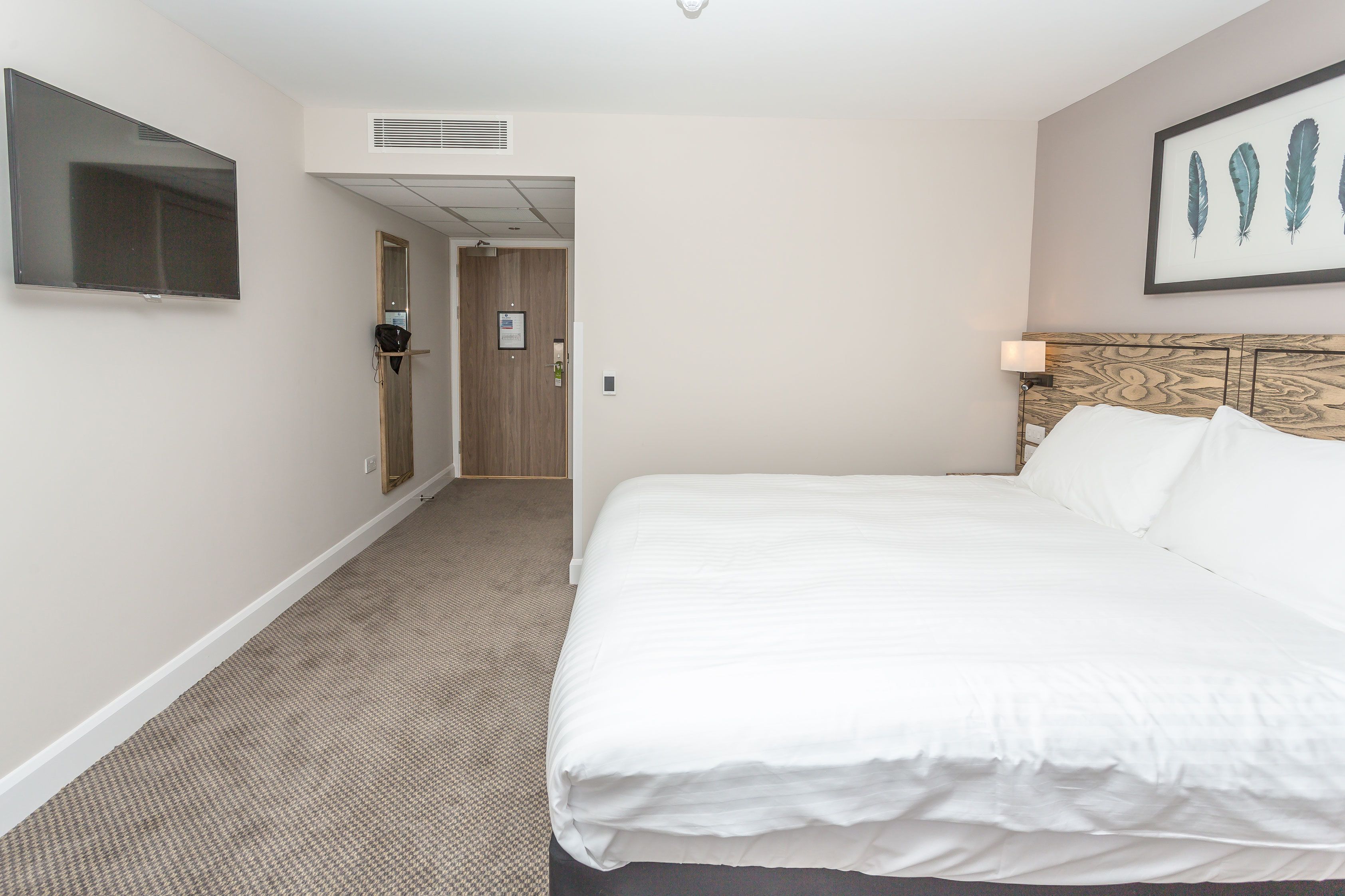 Chambre Double ou avec lits jumeaux, accessible aux personnes à mobilité réduite | 1 chambre, bureau, fer et planche à repasser, Wi-Fi gratuit