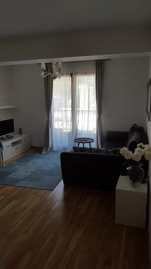 Leilighet, 1 soverom | Oppholdsområde | Flatskjerm-TV