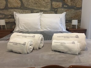 1 Schlafzimmer, Allergikerbettwaren, Verdunkelungsvorhänge