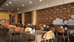 Daily buffet breakfast for a fee - Hotel Satyam (Ujjain)