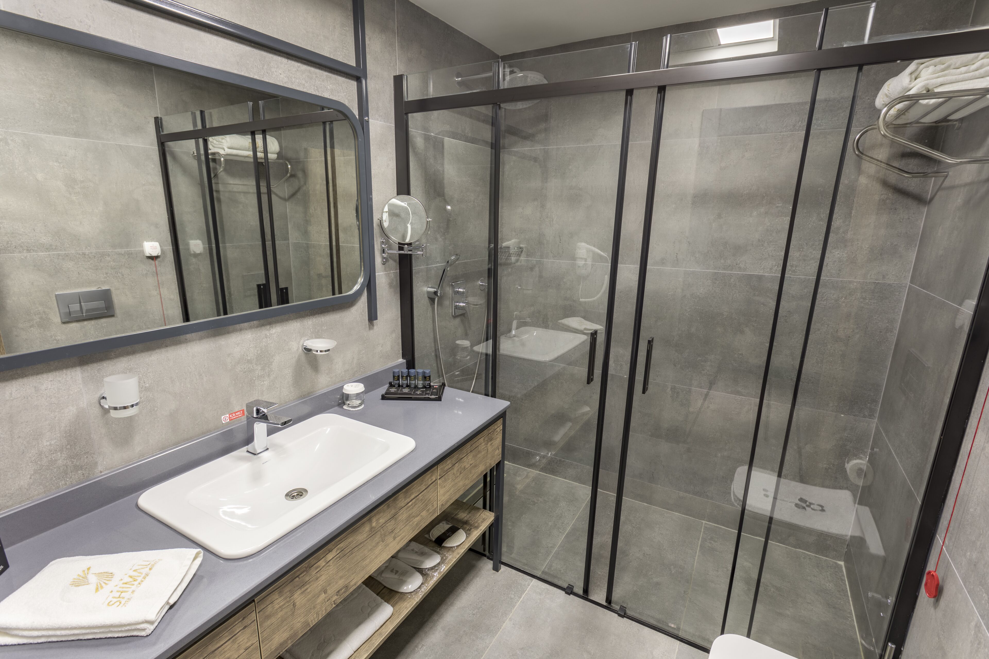 shower, free toiletries, hair dryer, slippers