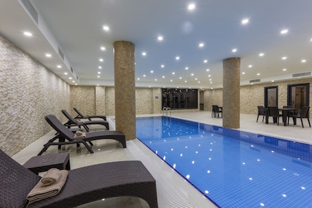 Una piscina techada