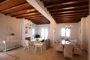 Villa | Living area | Flat-screen TV