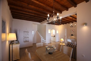 Villa | Wohnbereich | Flachbildfernseher