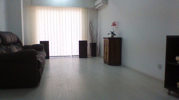 Business Apartment, City View | Living area | Flat-screen TV - Imperial Suites (Strovolos)