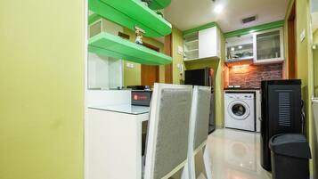 Habitación | Zona de estar | Una televisión