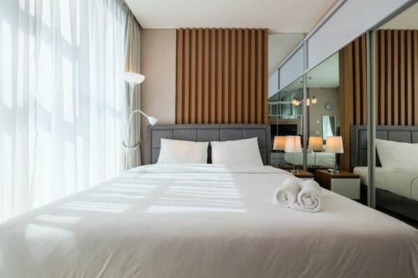 Free WiFi, bed sheets - Brooklyn Alam Sutera Studio Apartment with Sofa Bed (South Tangerang)