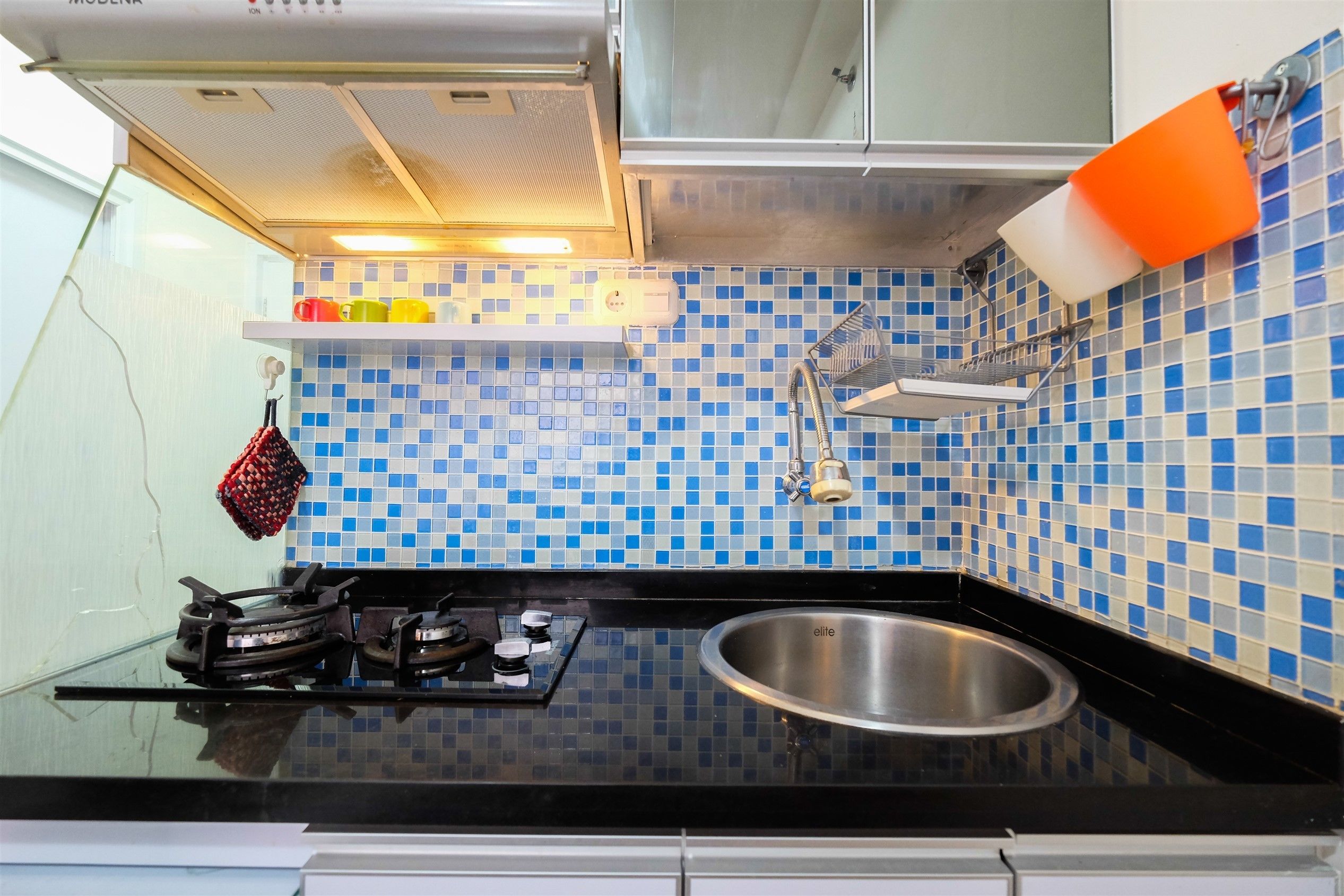 Room | Private kitchen | Fridge, stovetop, cookware/dishes/utensils