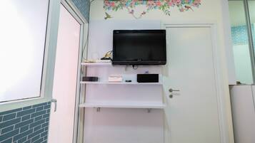 Room | Living area | TV