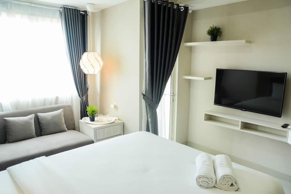 Sophisticated Studio at The Oasis Apartment - Jonggol