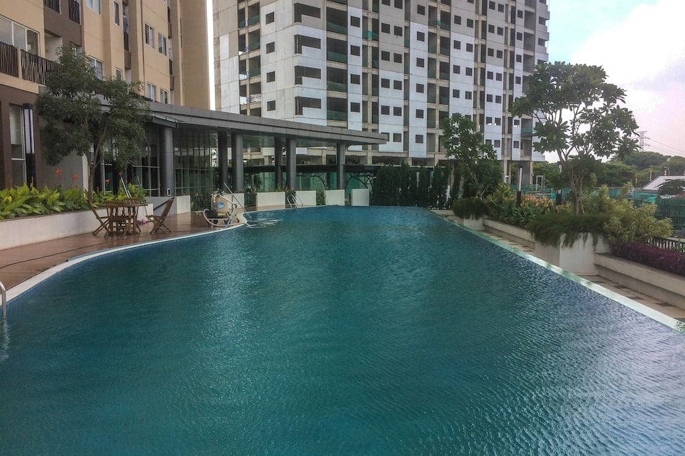 Minimalist Studio The Oasis Apartment near Omni Hospital Cikarang - Jonggol