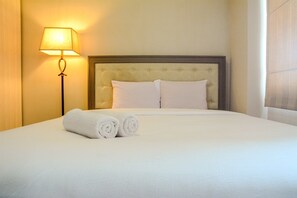 Room | Free WiFi, bed sheets - Prime Location Studio Apartment at Elpis Residence near Ancol (Jakarta)