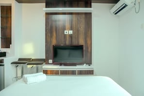Zimmer | Schreibtisch, kostenloses WLAN, Bettwäsche