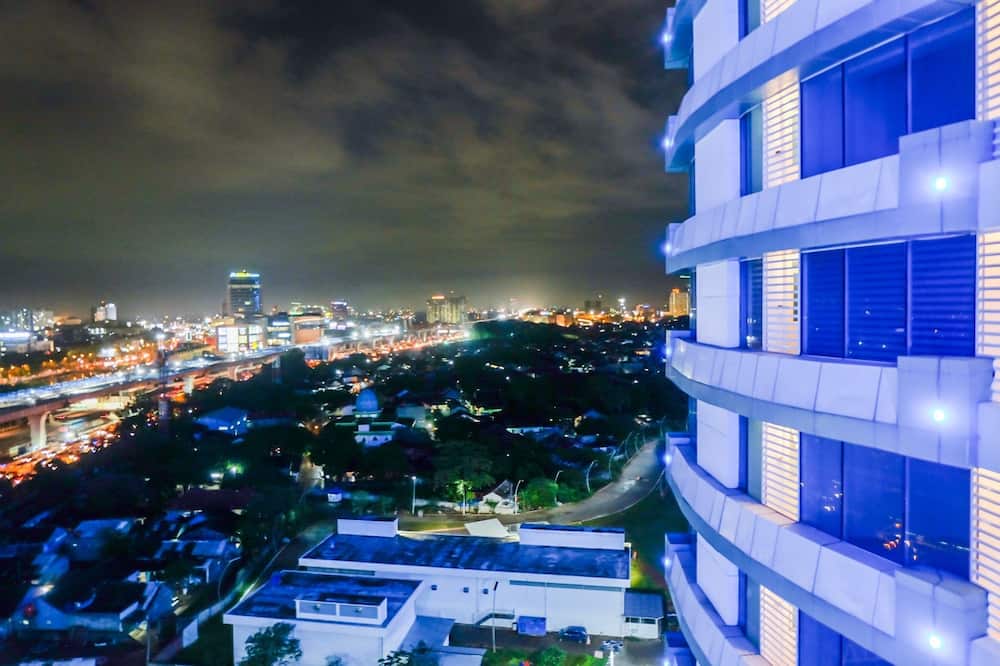 Modern Elegant Studio Grand Kamala Lagoon Apartment