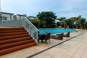 Kolam renang outdoor