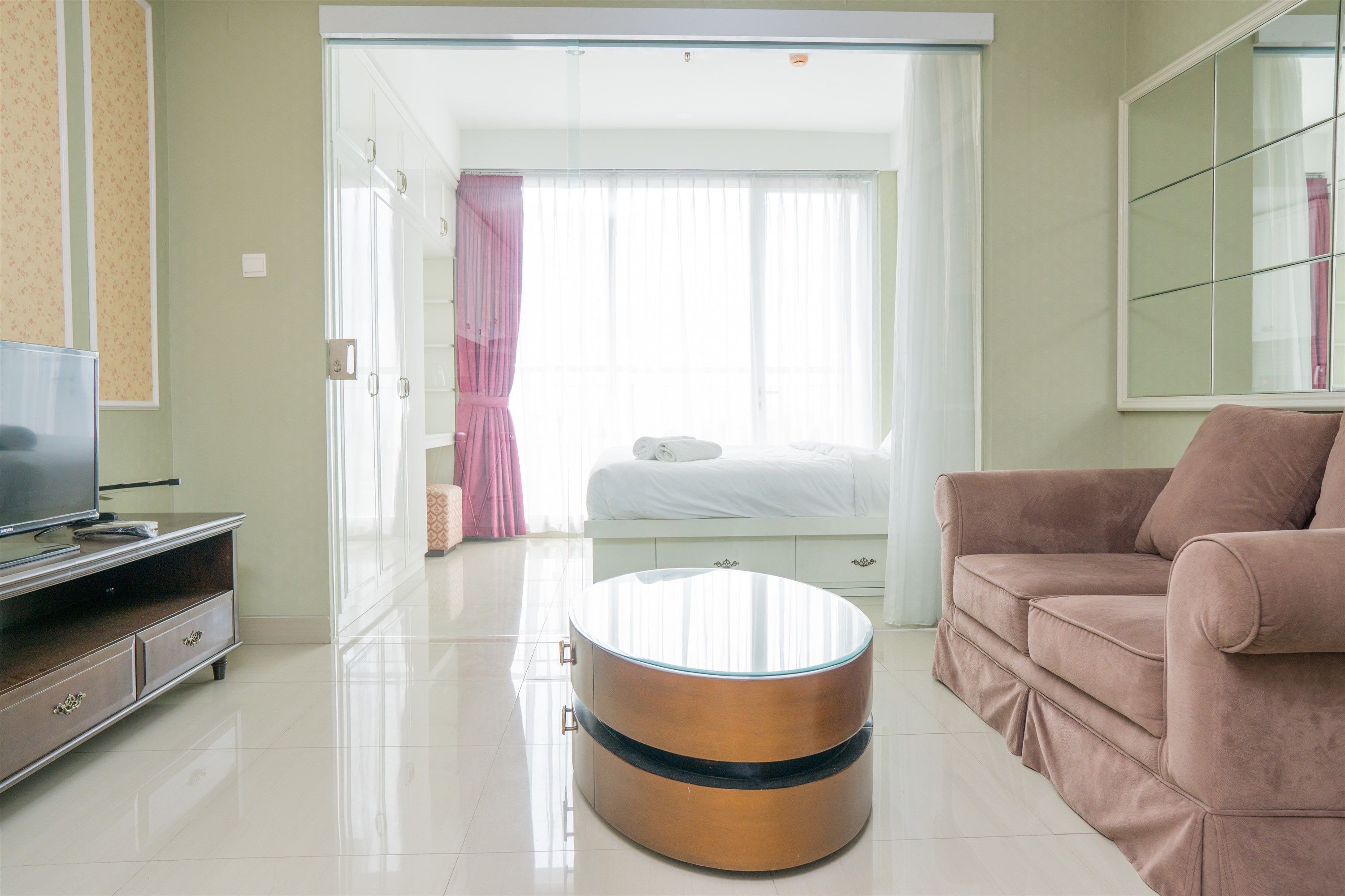 Room | Living area | TV