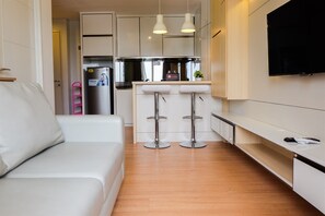 客房 | 起居區 | 電視