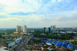 View from property - Modern and Comfortable Studio Springwood Apartment (Tangerang)
