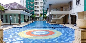 Hồ bơi ngoài trời 