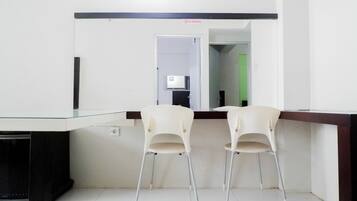 Room | In-room dining
