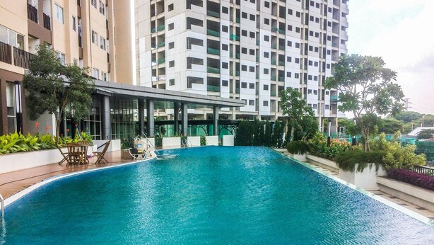 Pool - Brand New Studio The Oasis Apartment (Cikarang)