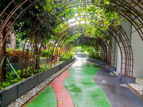 Garden - Nice & Comfy Studio Apartment Casa De Parco (Pagedangan)