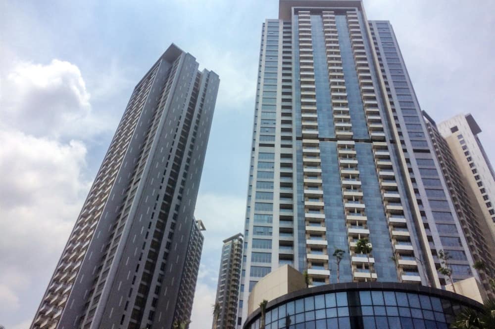 Gorgeous Studio Cinere Bellevue Apartment