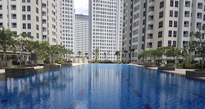 1BR Midtown Signature Apartment with Sofa Bed