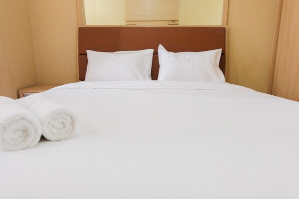 Chambre | Bureau, Wi-Fi gratuit, draps fournis