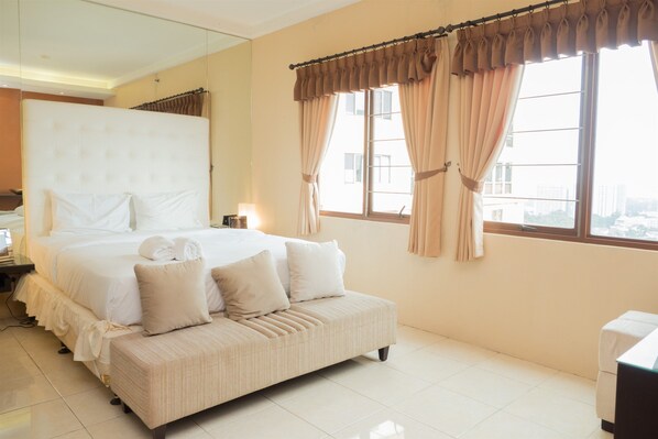 Chambre | Bureau, Wi-Fi gratuit, draps fournis