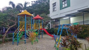 Children’s play area – outdoor