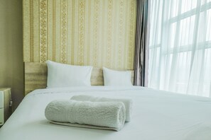 1 bedroom, iron/ironing board, free WiFi, bed sheets - Cozy 1BR Brooklyn Alam Sutera Apartment (South Tangerang)