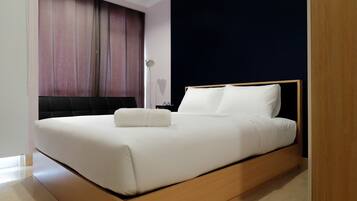 Desk, free WiFi, bed sheets