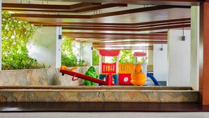 Ảnh chưa phân loại, 3 trong số 29 ảnh, nút