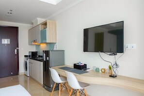 Room | Room amenity - Exclusive Studio Apartment at Menteng Park (Jakarta)