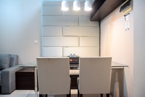 Zimmer | Essbereich im Zimmer