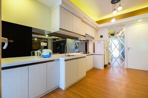 客房 | 私人厨房 | 冰箱、炉灶、电热水壶、厨具/餐具