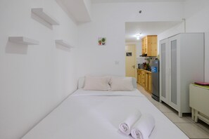 Chambre | Bureau, accès au Wi-Fi (inclus), literie fournie