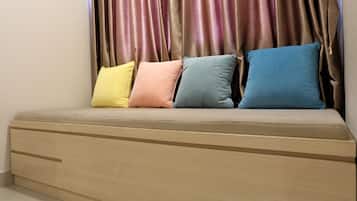 Room | Living area | TV