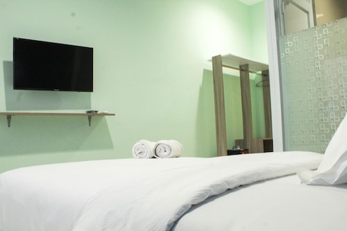 Studio Guesthouse Way Seputih Luxury near Central Park