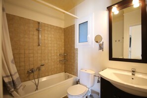 Villa | Bathroom
