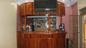 Bar (trong khuôn viên)