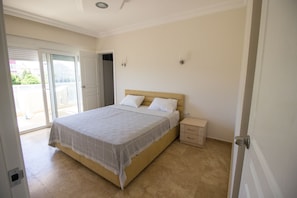 Desk, free WiFi, bed sheets - Odyssey Park D6 (Serik)